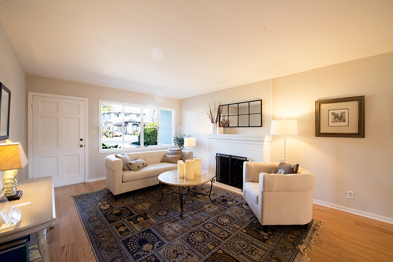 Living Room (B) picture - 3320 Bryant St, Palo Alto 94306