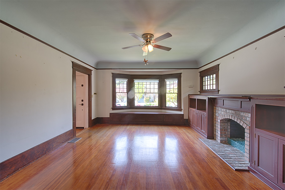 Living Room picture - 229 Byron St, Palo Alto 94301