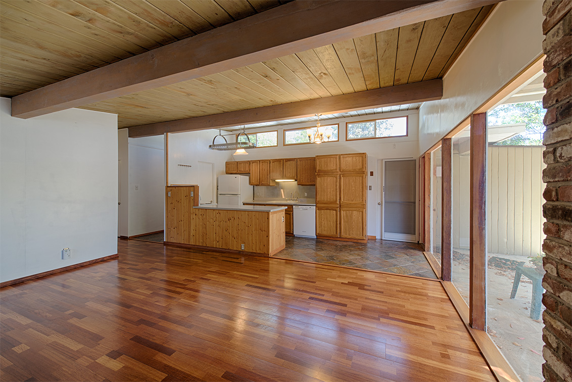 Living Kitchen picture - 381 Carolina Ln, Palo Alto 94306