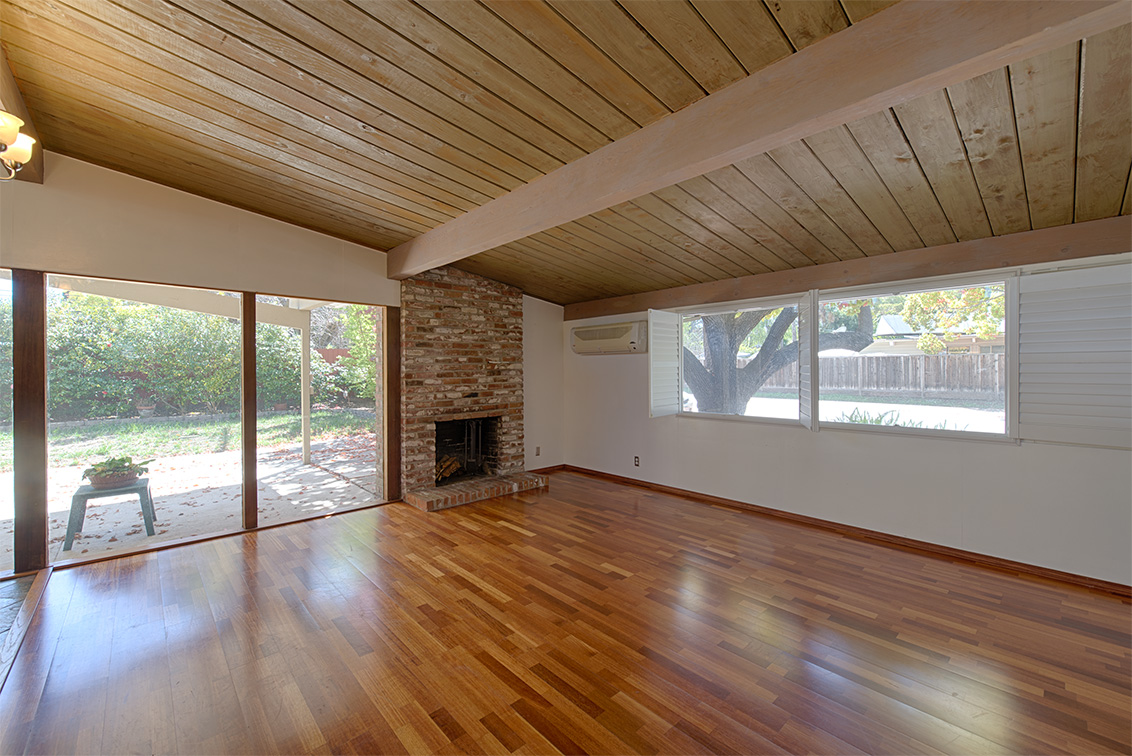 Living Room picture - 381 Carolina Ln, Palo Alto 94306