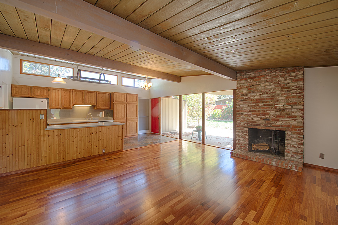 Living Room picture - 381 Carolina Ln, Palo Alto 94306