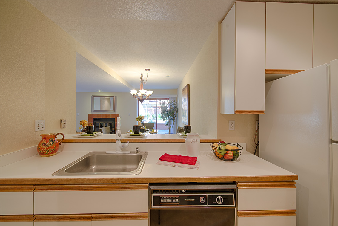 Kitchen picture - 4159 El Camino Way, Unit B, Palo Alto 94306
