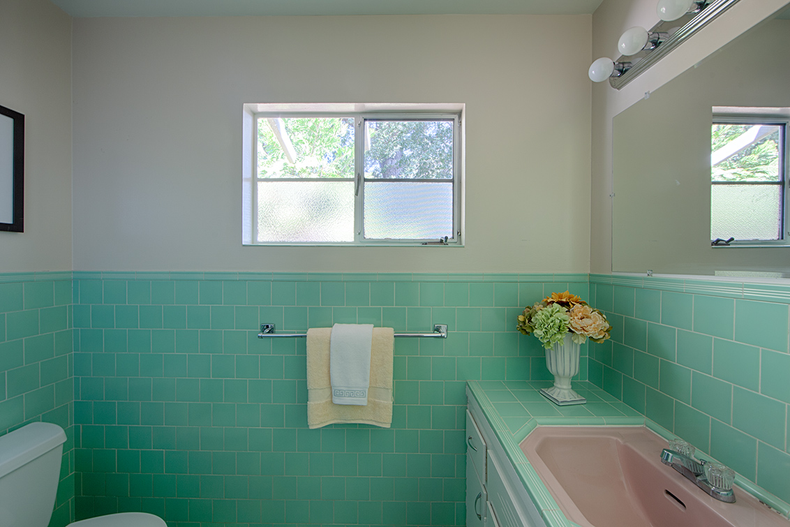 Bathroom 2 (B) Picture - 170 Frederick Ct, Los Altos 94022 Bathroom 2 (B) picture - 170 Frederick Ct, Los Altos 94022
