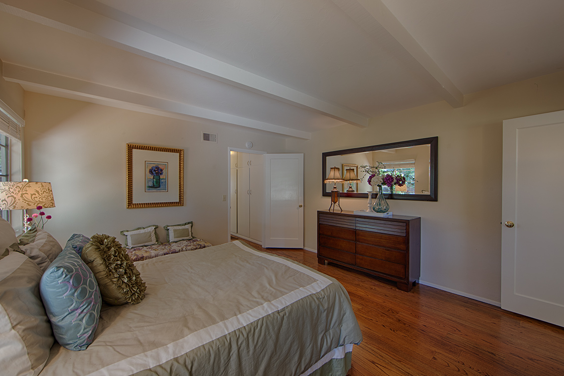 Master Bedroom (B) Picture - 170 Frederick Ct, Los Altos 94022 Master Bedroom (B) picture - 170 Frederick Ct, Los Altos 94022