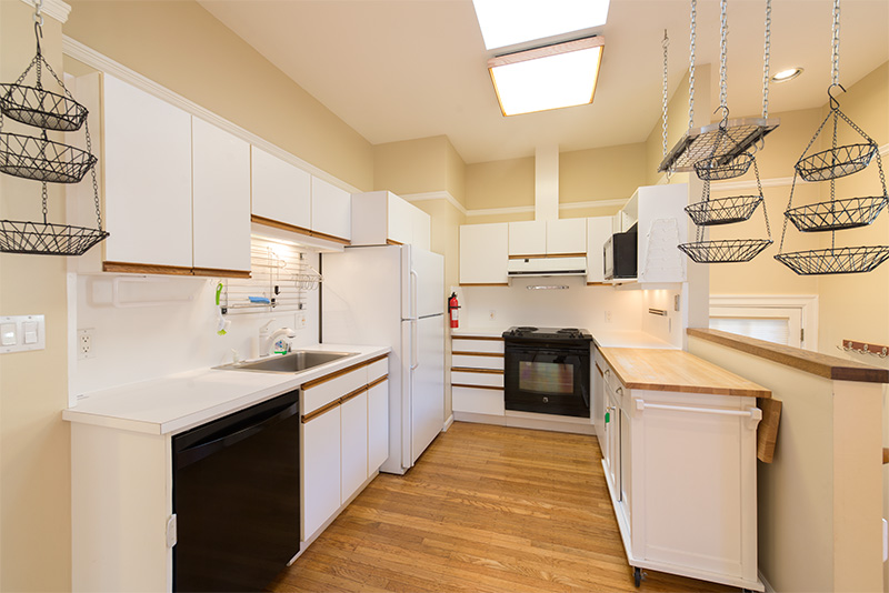 Back Kitchen (B) picture - 424 Homer Ave, Palo Alto 94301