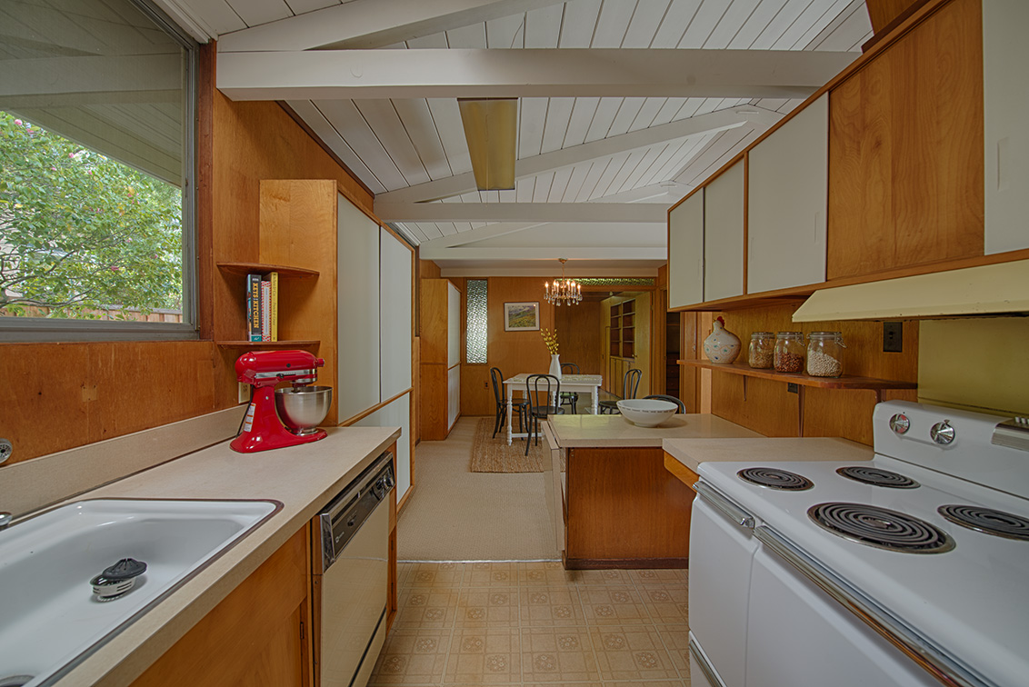 Kitchen (B) picture - 872 Marshall Dr, Palo Alto 94303