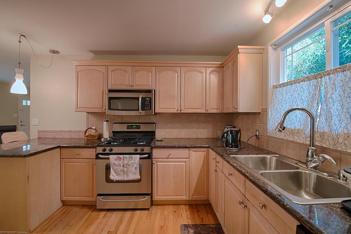 Kitchen picture - 601 Matadero Ave, Palo Alto 94306