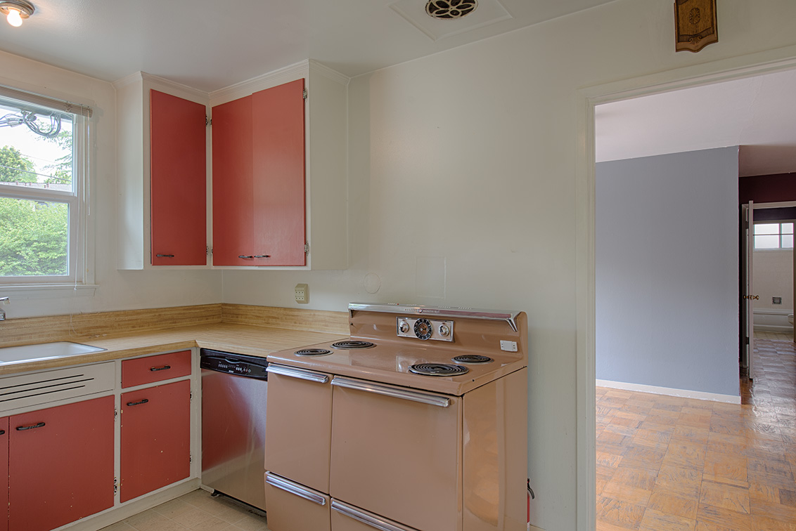 Kitchen (B) Picture - 714 Montrose Ave, Palo Alto 94303 Kitchen (B) picture - 714 Montrose Ave, Palo Alto 94303