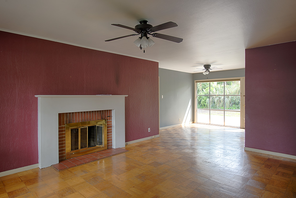 Living Room (A) picture - 714 Montrose Ave, Palo Alto 94303