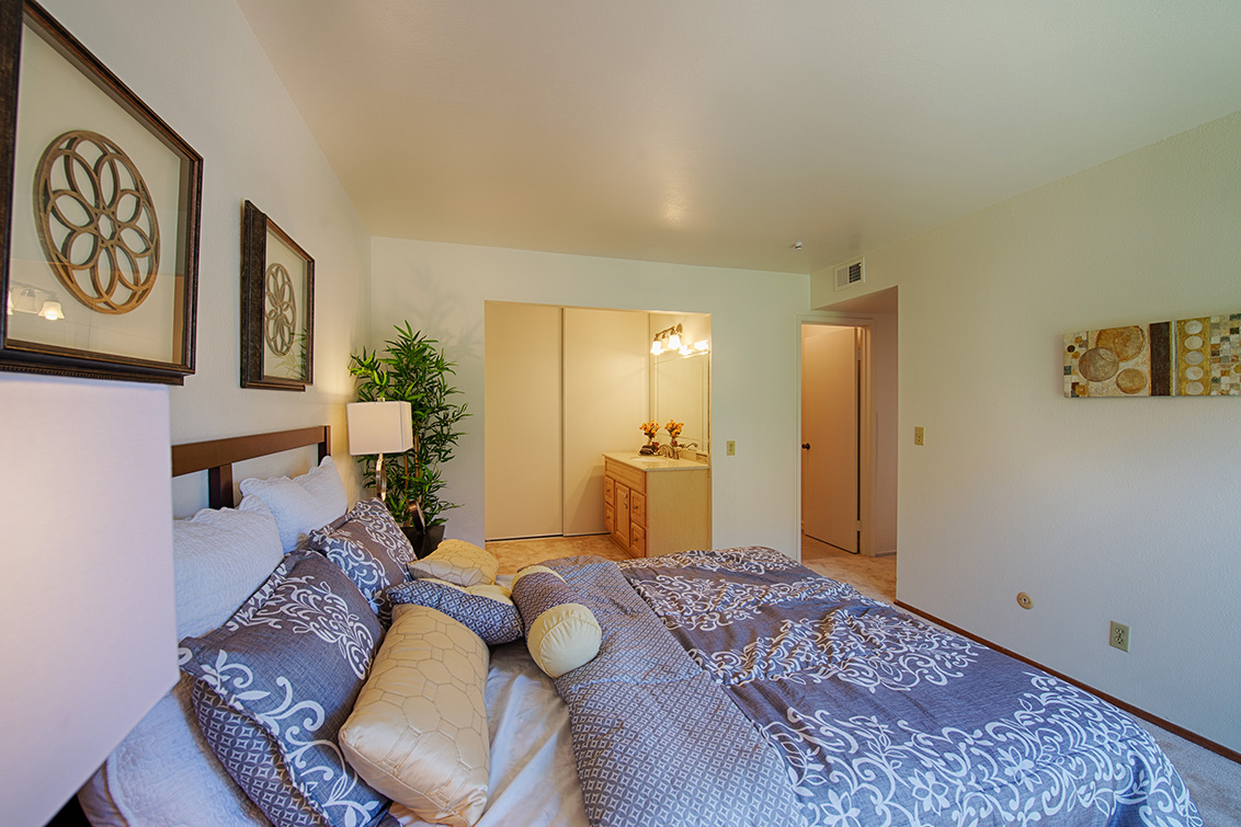 Master Bedroom (B) Picture - 8077 Park Villa Cir, Cupertino 95014 Master Bedroom (B) picture - 8077 Park Villa Cir, Cupertino 95014