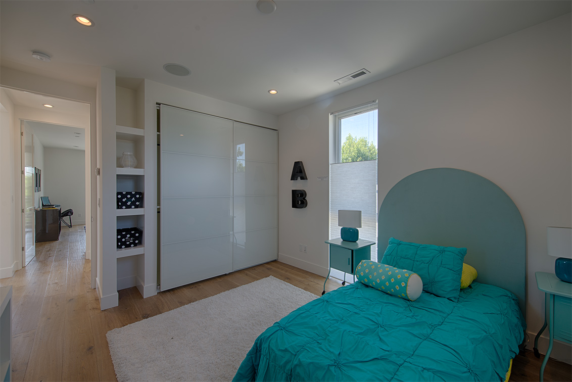 Bedroom 3 (B) picture - 462 Pettis Ave, Mountain View 94041