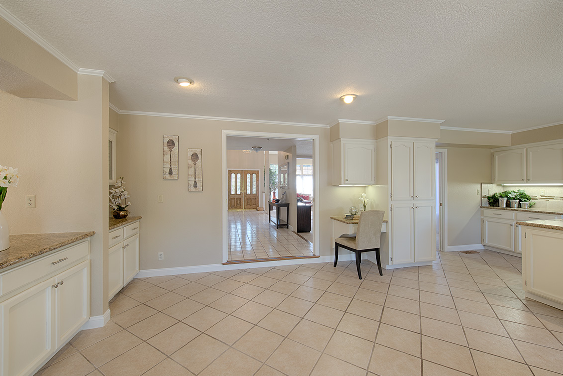 Eating Area (A) picture - 22149 Rae Ln, Cupertino 95014