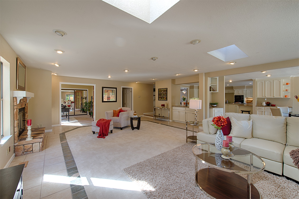 Family Room (D) picture - 22149 Rae Ln, Cupertino 95014