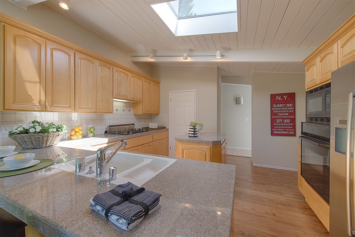 Kitchen (A) picture - 3815 Ross Rd, Palo Alto 94303