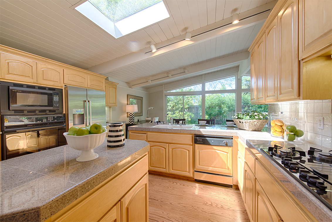Kitchen (C) picture - 3815 Ross Rd, Palo Alto 94303
