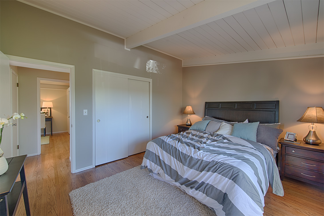 Master Bedroom (B) picture - 3815 Ross Rd, Palo Alto 94303
