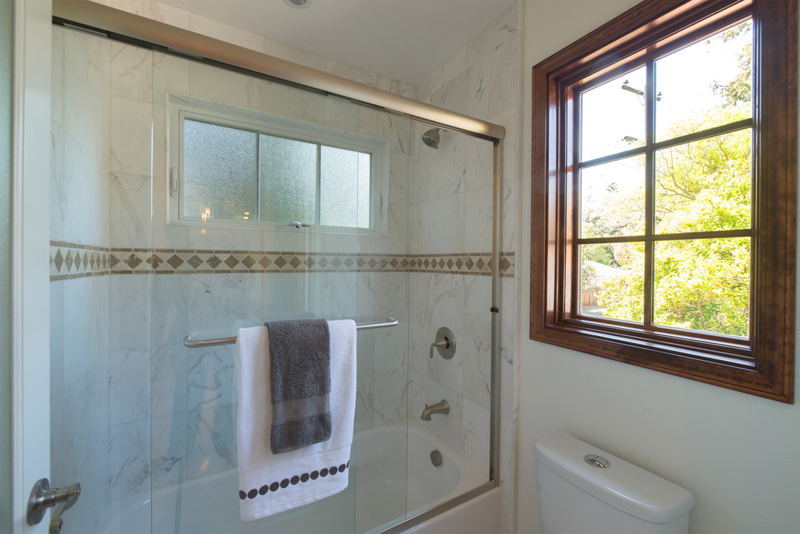 Bathroom 2 (B) picture - 470 Ruthven Ave, Palo Alto 94301