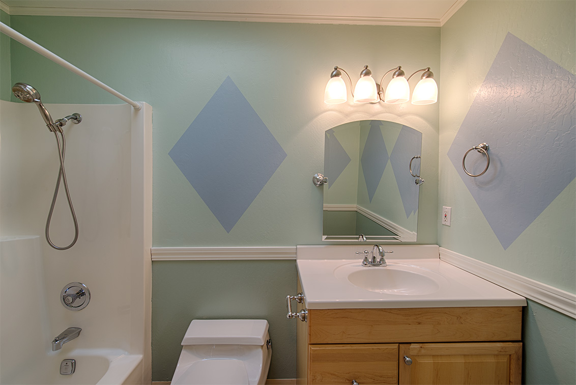 Bathroom 3 (A) picture - 651 Spruce Dr, Sunnyvale 94086