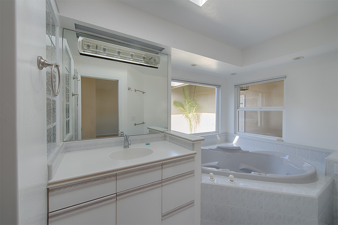 Master Bath (B) picture - 651 Spruce Dr, Sunnyvale 94086