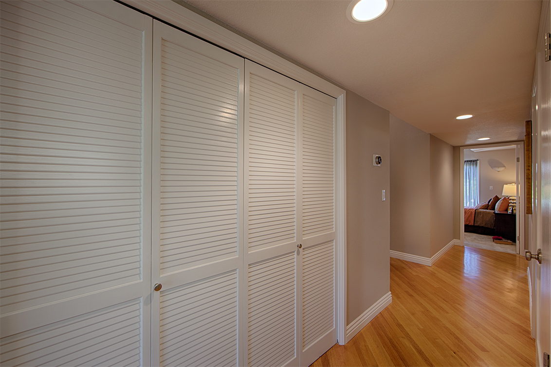 Hallway picture - 4152 Thain Way, Palo Alto 94306