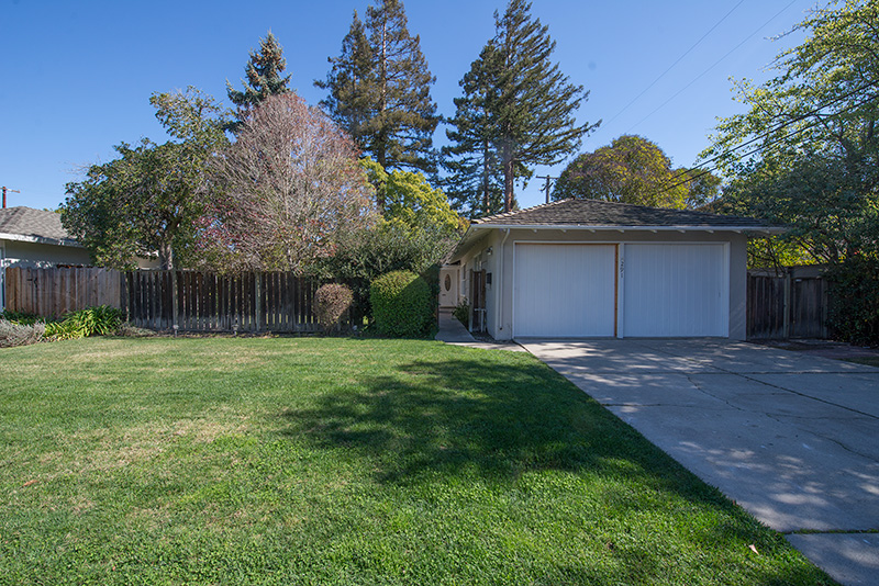 Walter Hays Dr 291 picture - 291 Walter Hays Dr, Palo Alto