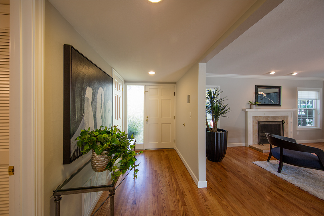 Entrance (A) picture - 451 Oak Grove Ave #4, Menlo Park 94025