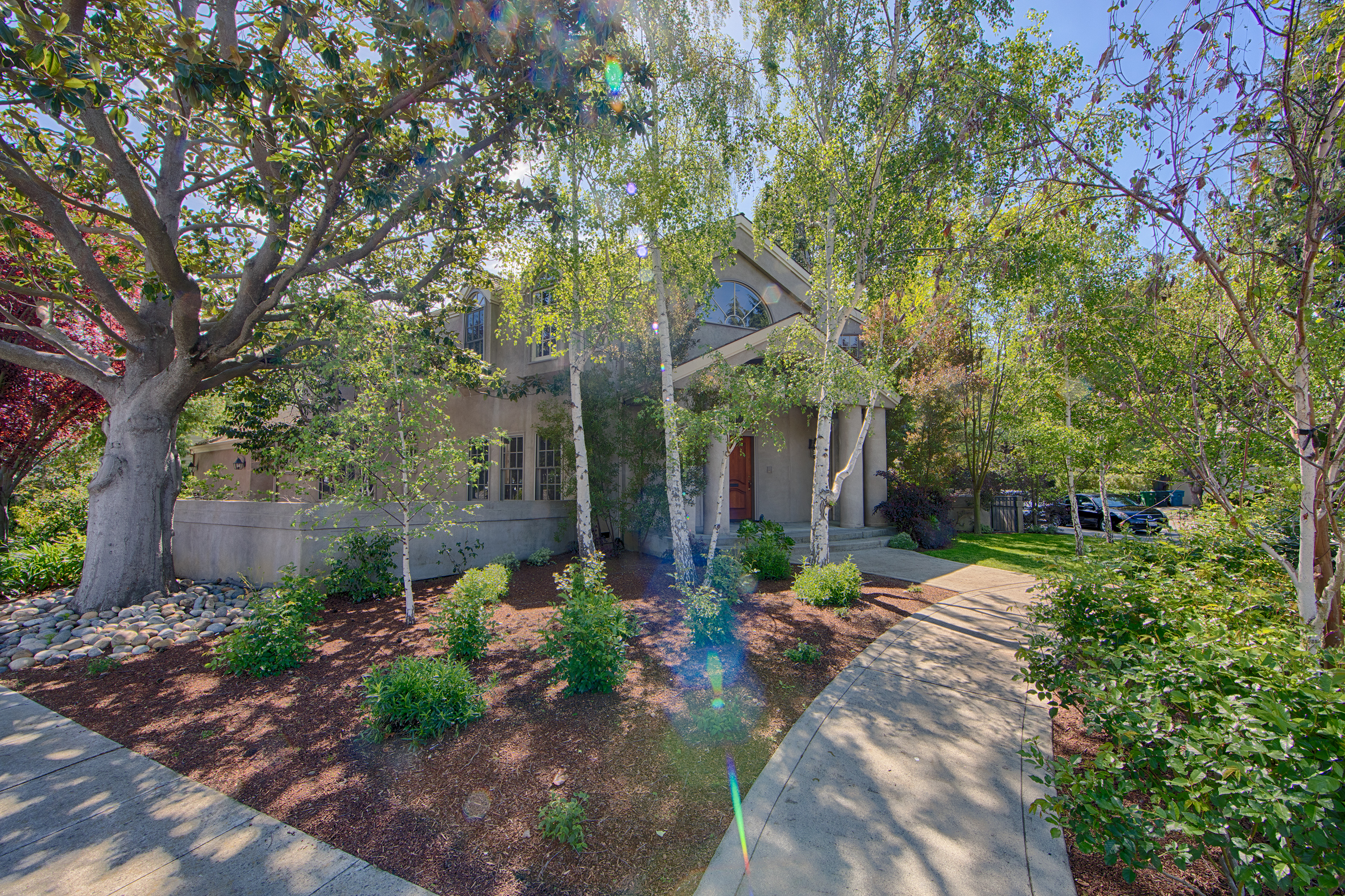 Center Dr - Crescent Park Neighborhood