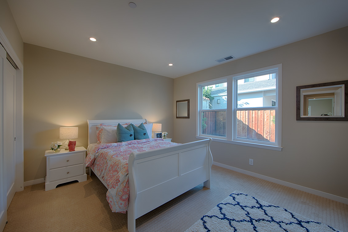 Bedroom 2 (A) picture - 240 Arlington Rd, Redwood City 94062