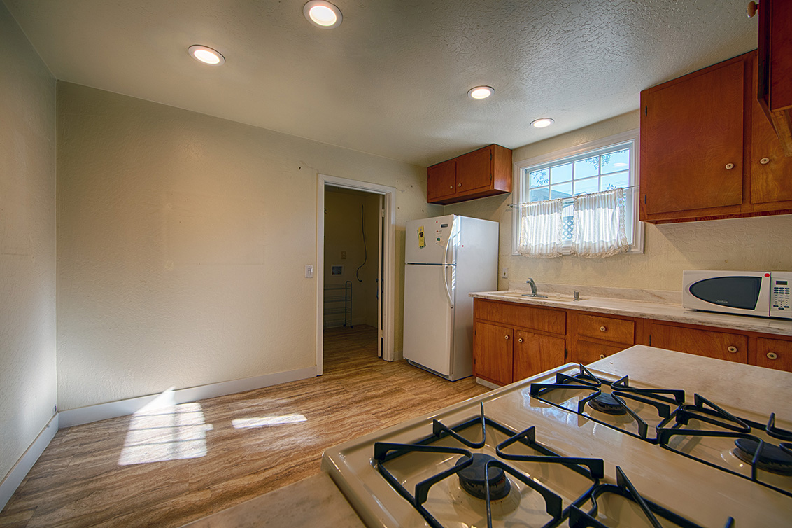 Kitchen (D) picture - 718 15th Ave, Menlo Park 94025
