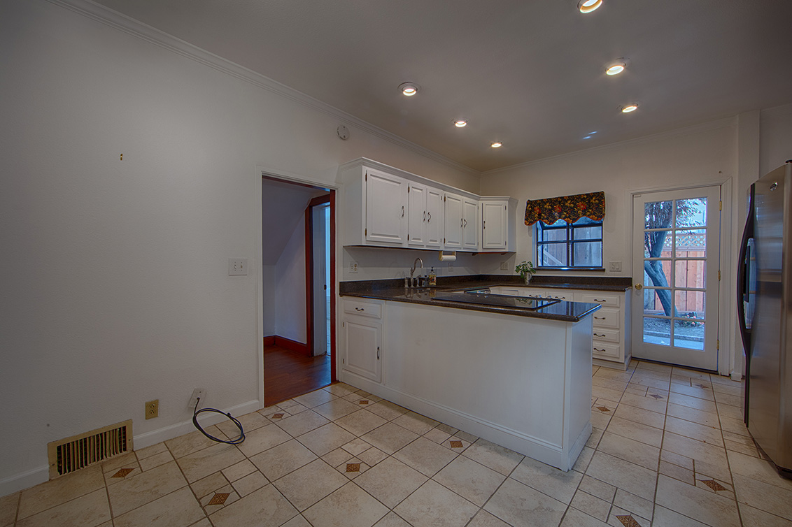 Breakfast Area (B) picture - 2055 Alameda Way, San Jose 95126