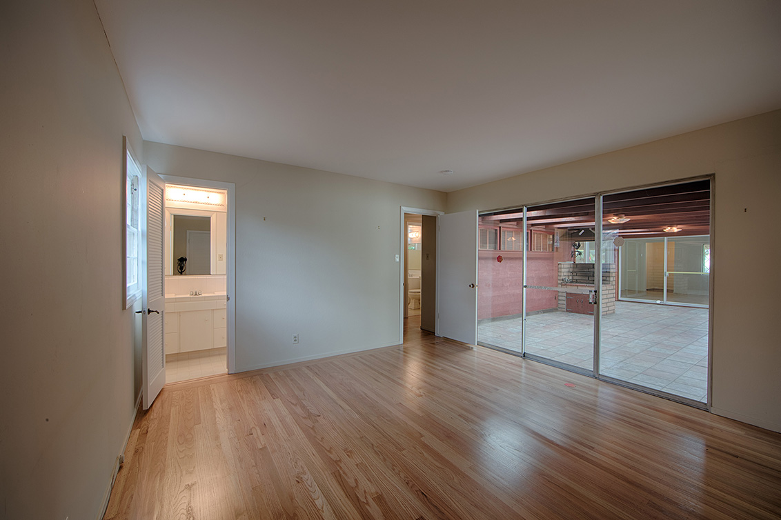 Master Bedroom (C) picture - 3111 Cowper St, Palo Alto 94306