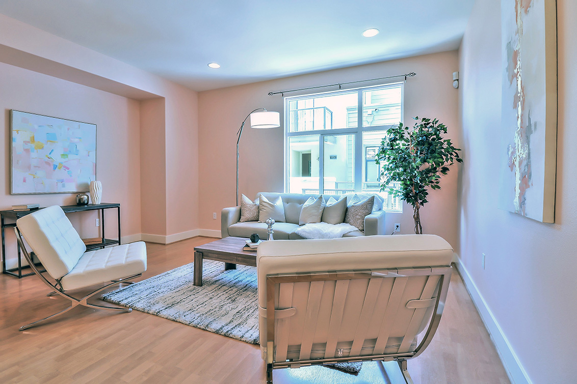 Living Room (C) picture - 933 Curlew Ln, Palo Alto 94303