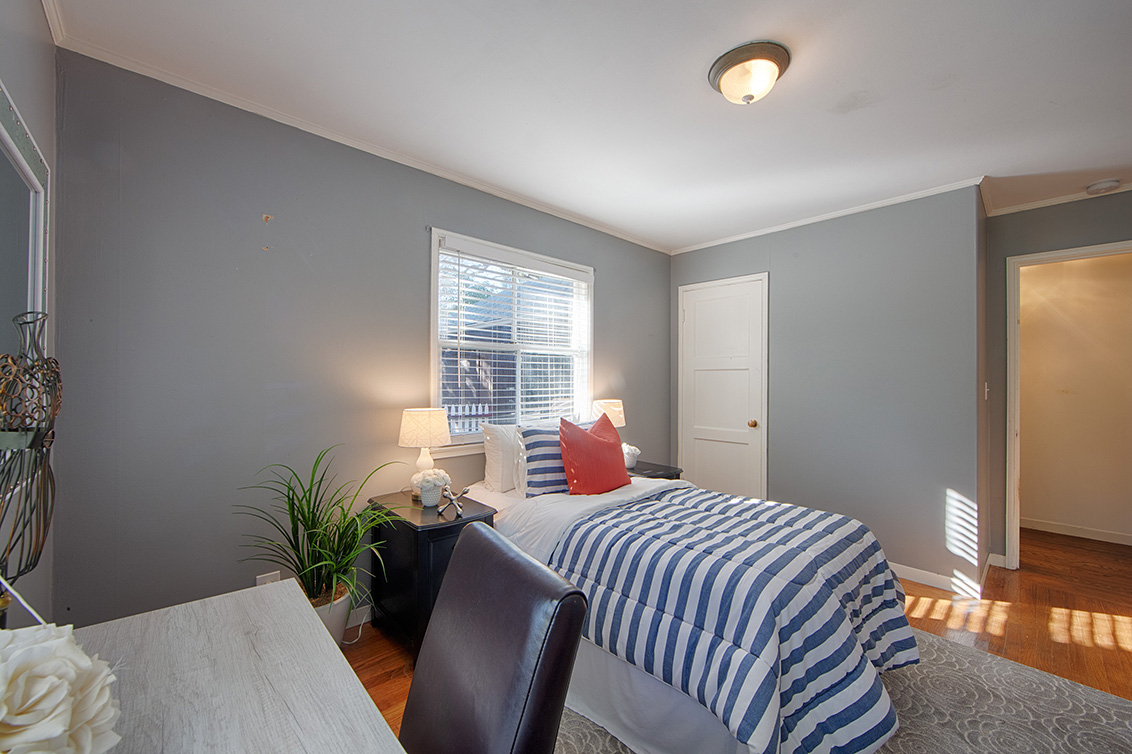 Bedroom 2 (D) picture - 1400 Edgewood Rd, Redwood City 94062