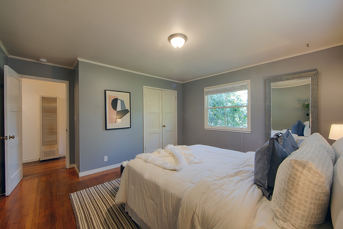 Bedroom 4 (D) picture - 1400 Edgewood Rd, Redwood City 94062