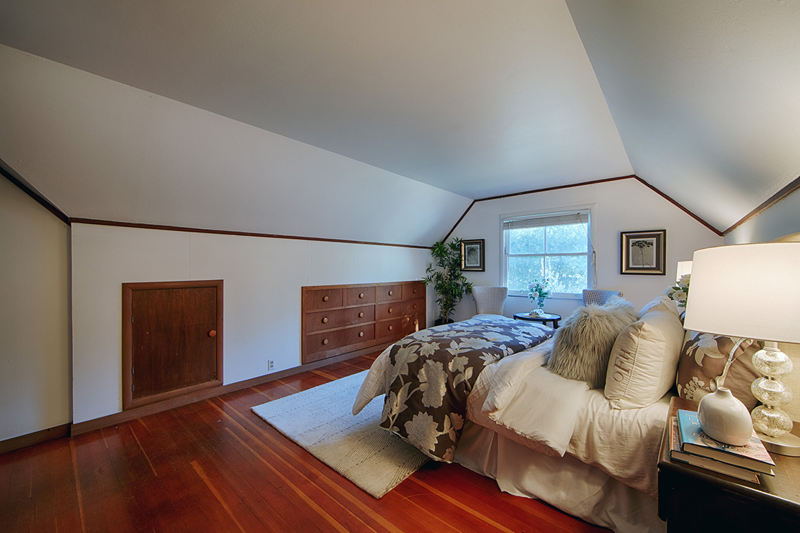 Master Bedroom (B) picture - 1400 Edgewood Rd, Redwood City 94062