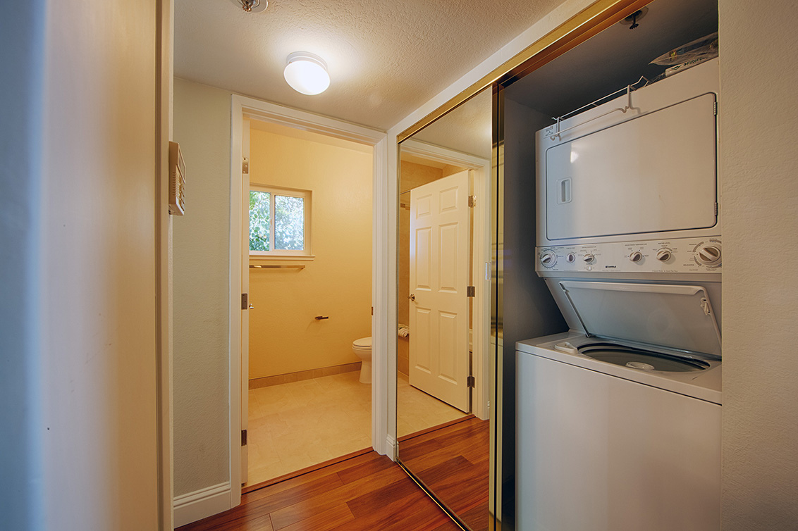 Laundry (A) picture - 2 Elm St 202, San Carlos 94070