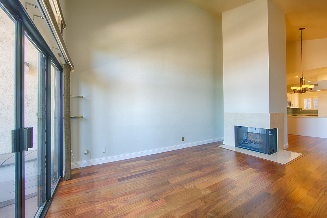 Living Room (D) picture - 2 Elm St 202, San Carlos 94070