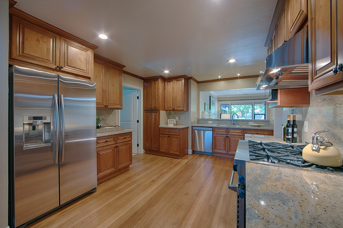 Kitchen (B) picture - 4123 Fair Oaks Ave, Menlo Park 94025