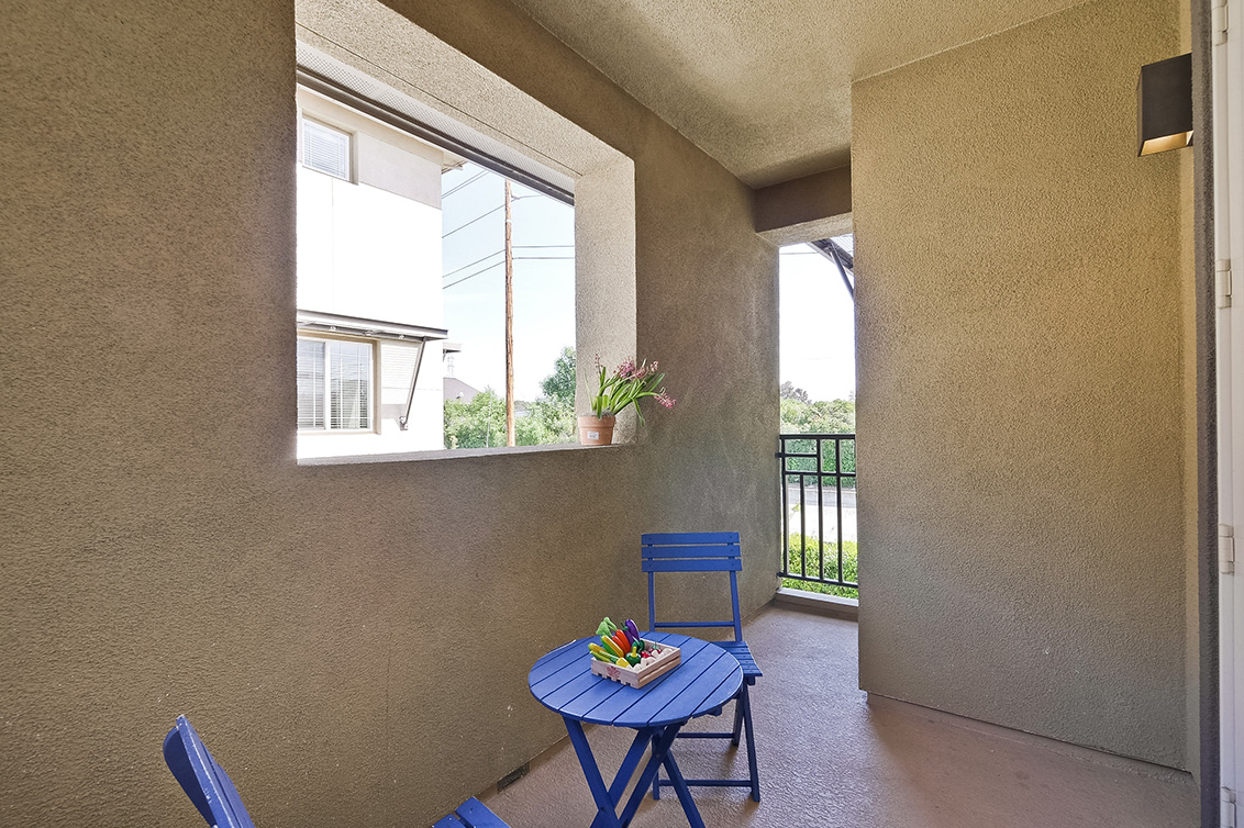 Balcony (A) picture - 3732 Feather Ln, Palo Alto 94303