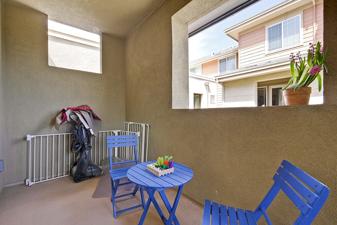 Balcony (B) picture - 3732 Feather Ln, Palo Alto 94303