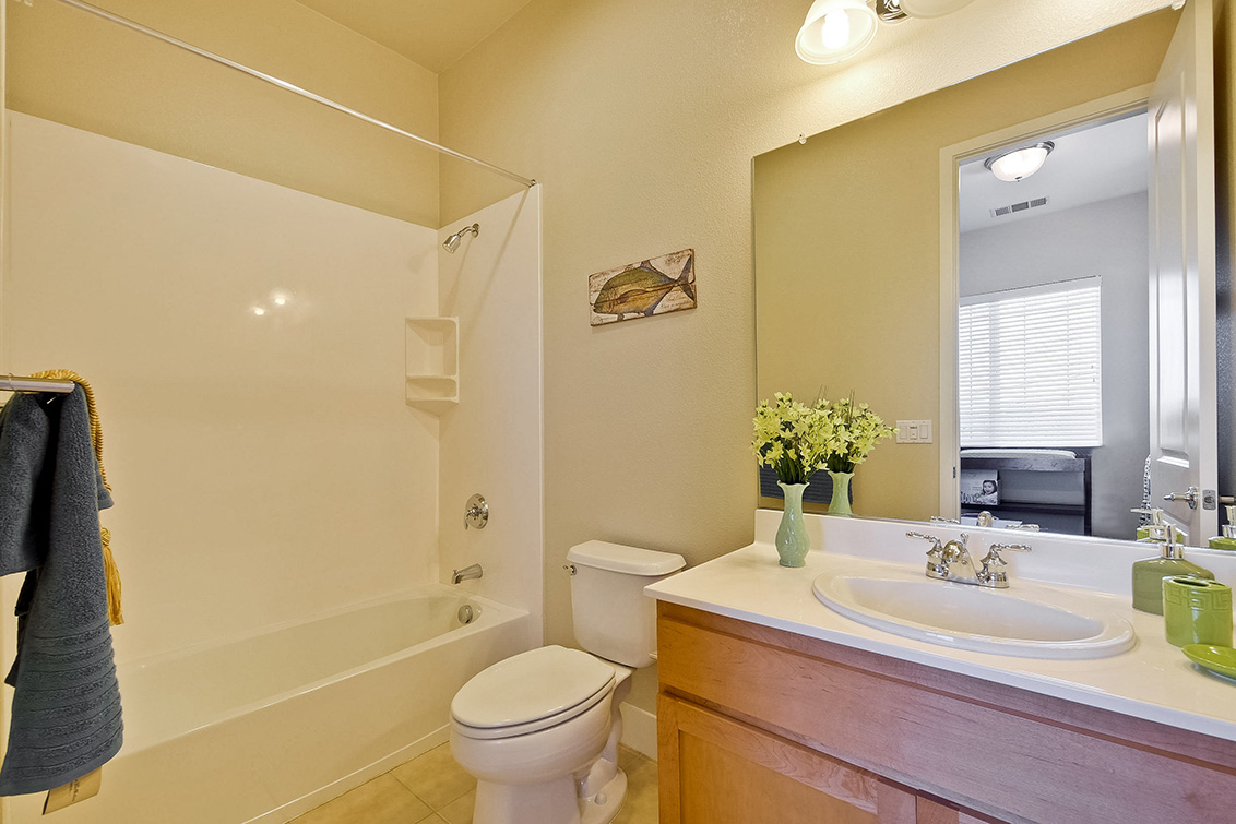 Bathroom 2 (A) picture - 3732 Feather Ln, Palo Alto 94303