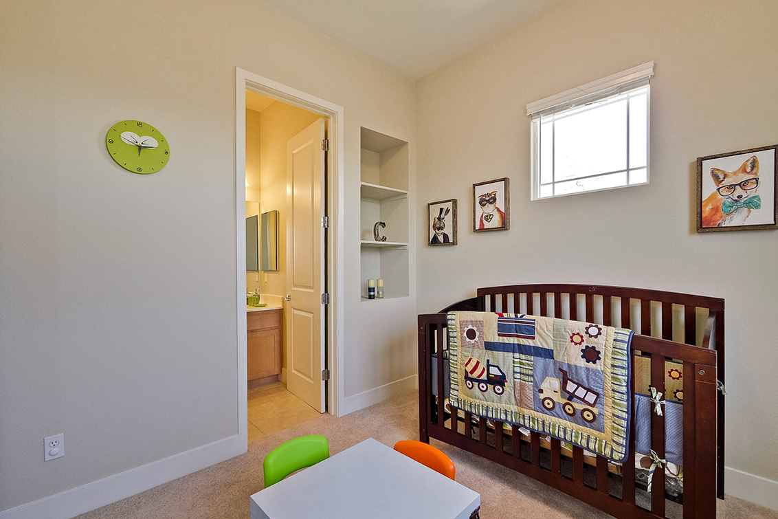 Bedroom 2 (B) picture - 3732 Feather Ln, Palo Alto 94303