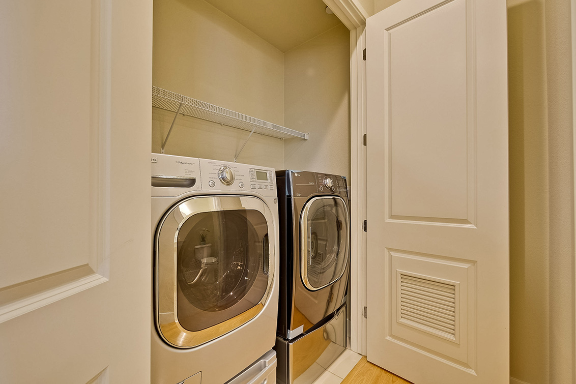 Laundry Room (A) picture - 3732 Feather Ln, Palo Alto 94303