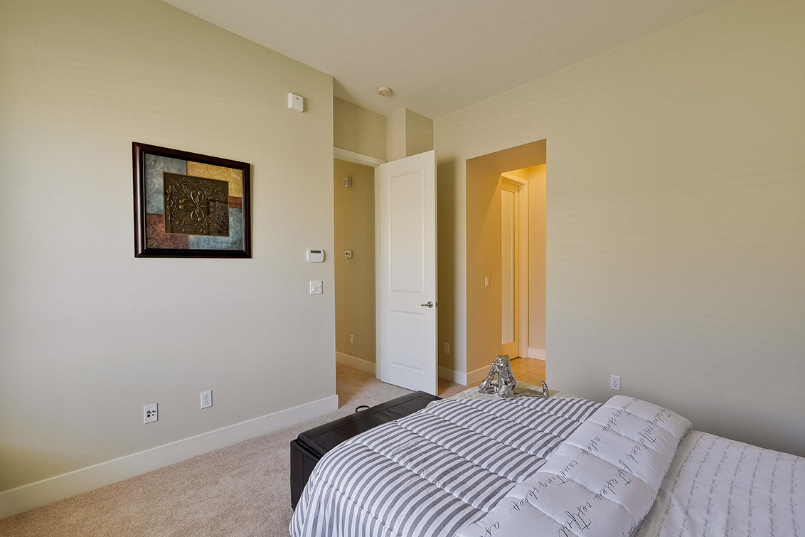 Master Bedroom (C) picture - 3732 Feather Ln, Palo Alto 94303