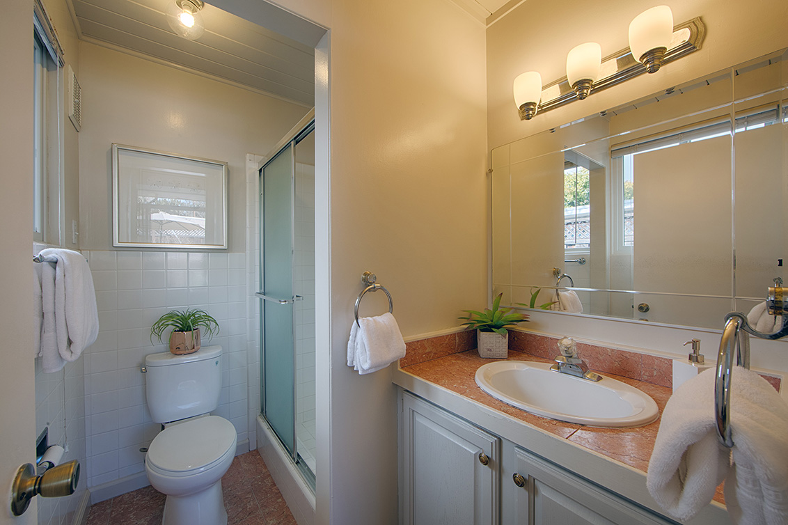 Master Bath (A) picture - 3432 Greer Rd, Palo Alto 94303