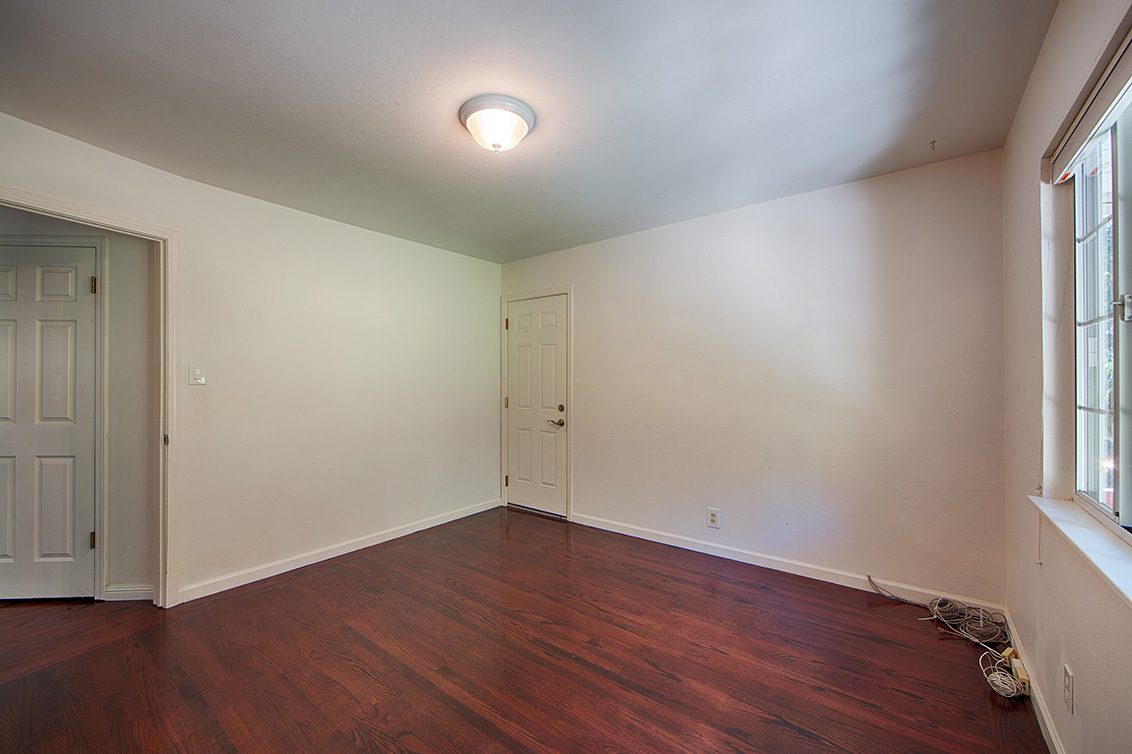 Bedroom 3 (B) picture - 3921 Kingridge Dr, San Mateo 94403