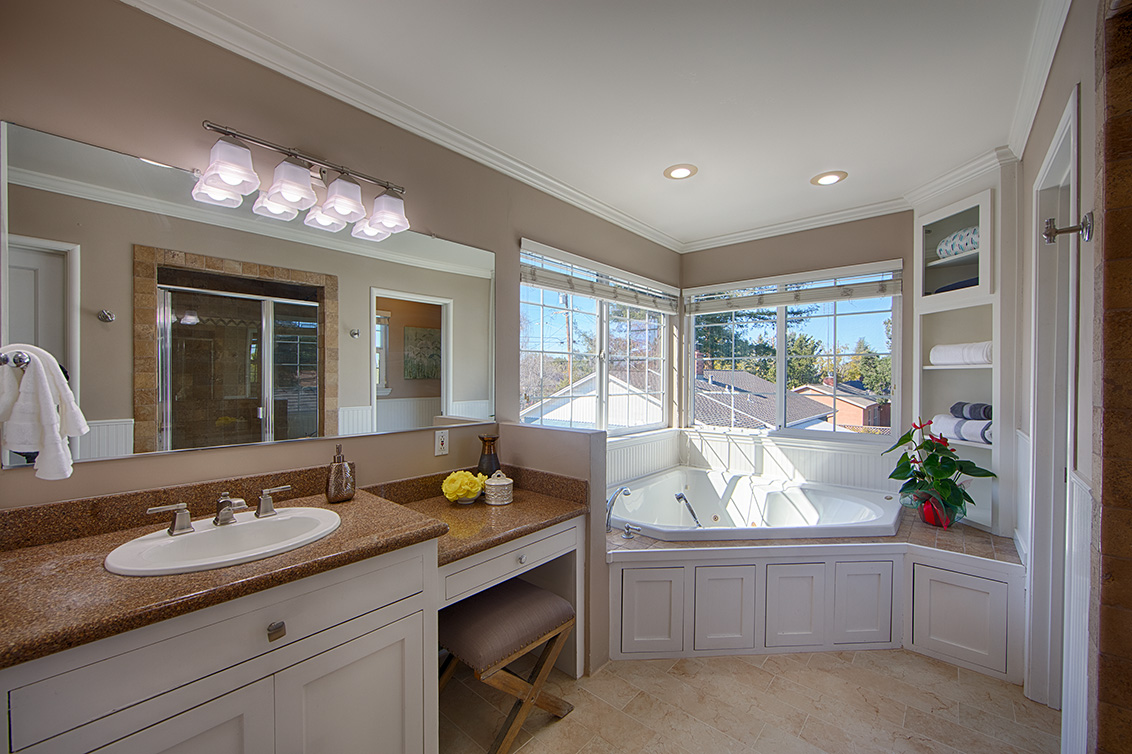 Master Bath (B) Picture - 15612 Linda Ave, Los Gatos 95032 Master Bath (B) picture - 15612 Linda Ave, Los Gatos 95032