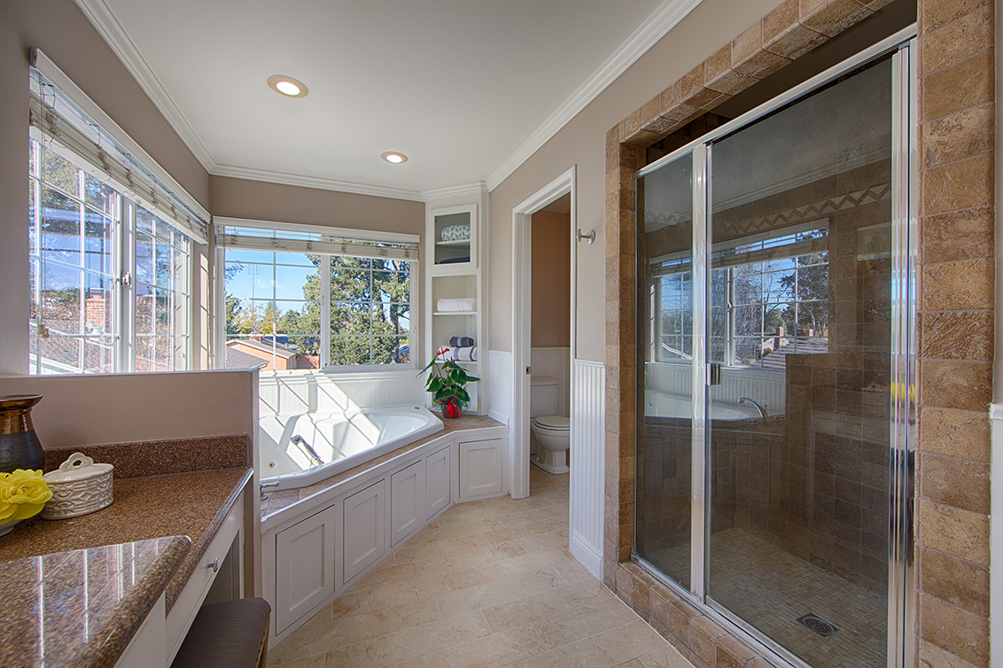 Master Bath (E) Picture - 15612 Linda Ave, Los Gatos 95032 Master Bath (E) picture - 15612 Linda Ave, Los Gatos 95032