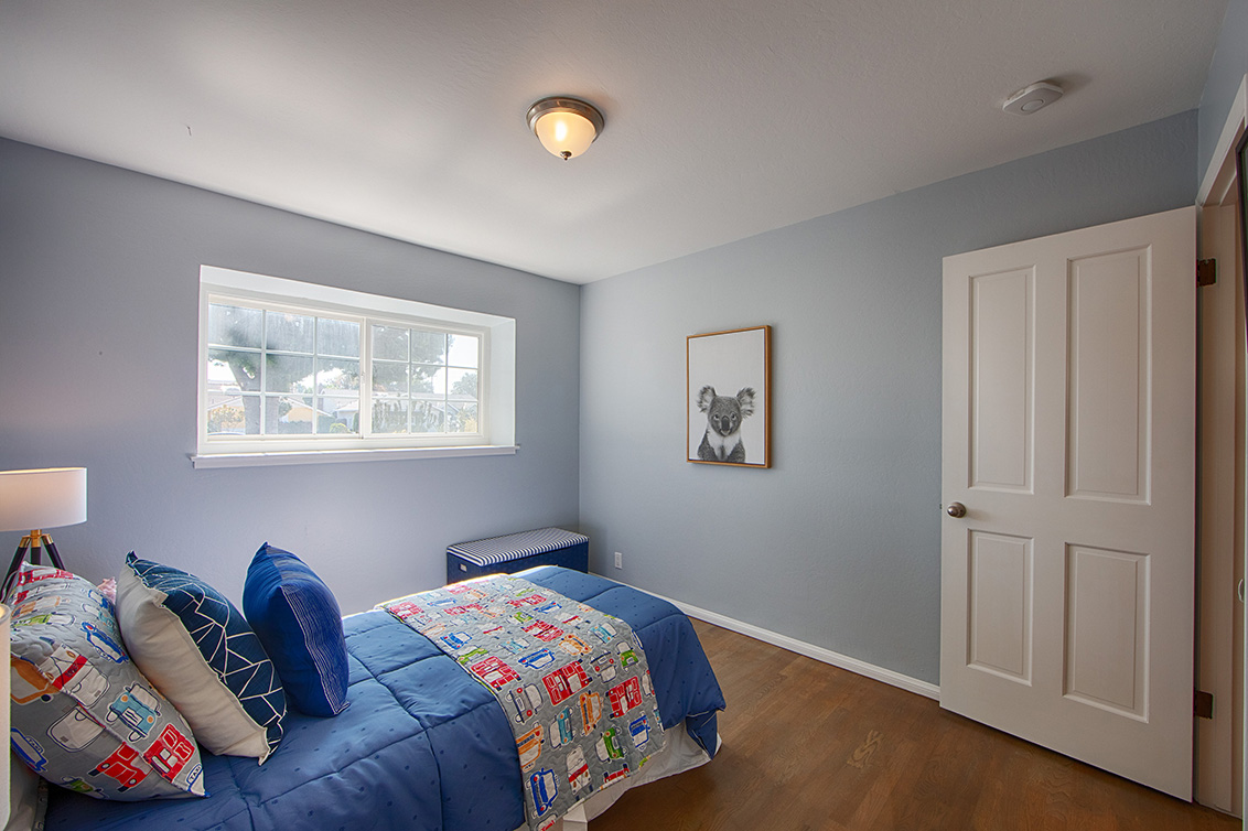 Bedroom 3 (B) picture - 3283 Lindenoaks Dr, San Jose 95117