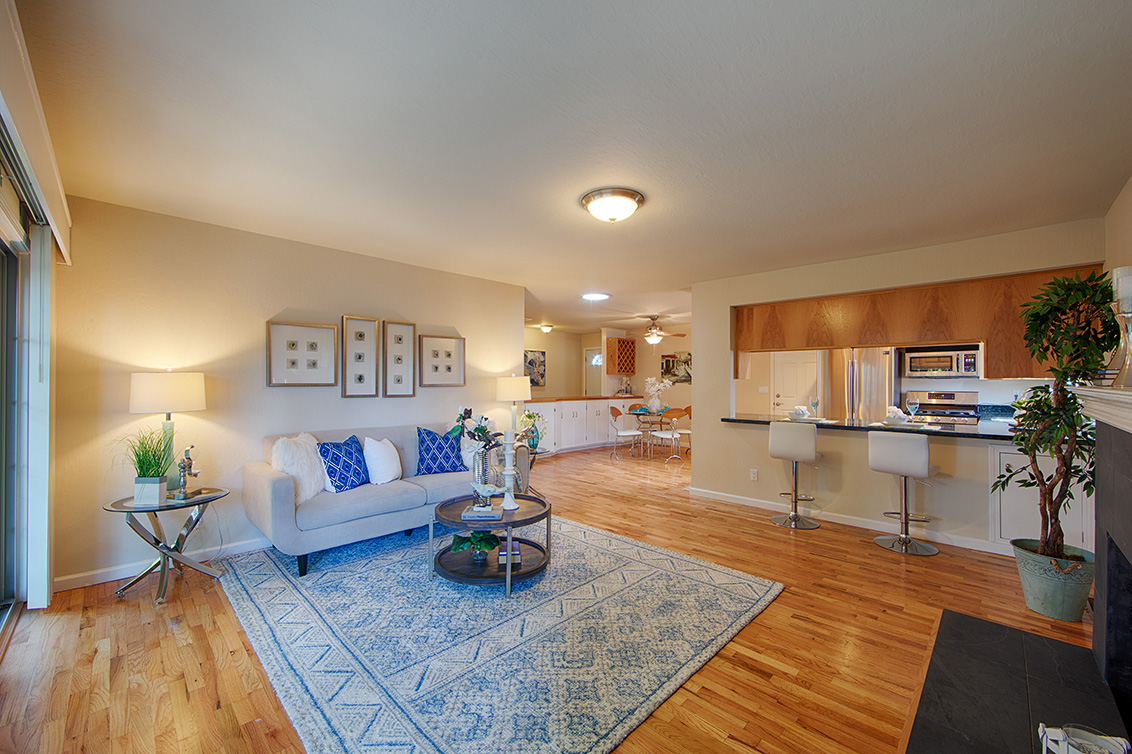 Living Room (C) picture - 3466 Lindenoaks Dr, San Jose 95117